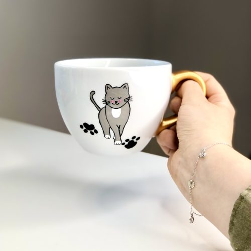 duży kubek biały porcelanowy na prezent na herbatę z łapkami szary kot